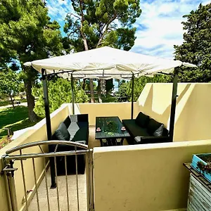 Mirta Deluxe Superior 5 Star Apartment, Your Piece Of Heaven By The Sea & Park, With Sea & Park View Novigrad Istria
